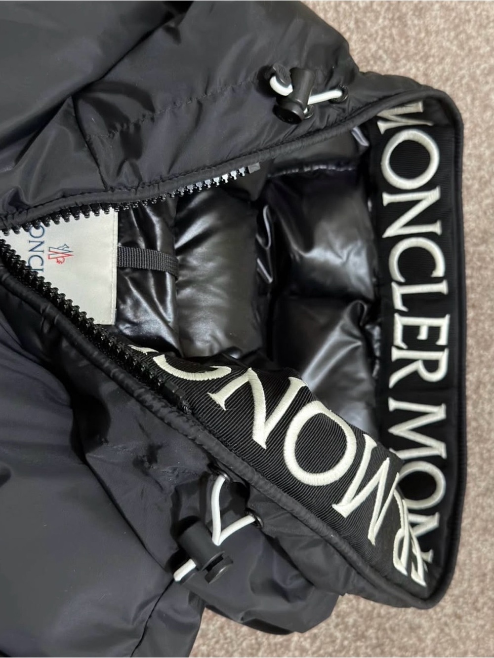 Moncler Montcla - Picture 6 of 11
